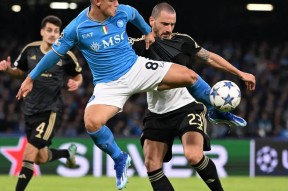 星空体育-关于转折点！那不勒斯篮板制胜，意甲今夜攻防权衡，赛场秩序良好，赛程密集仍需轮换的信息-星空体育